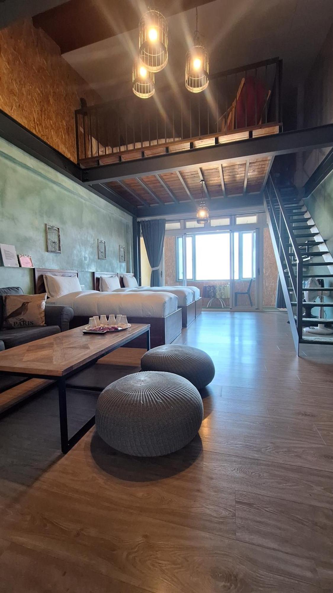 Moose & Squirrel Bed and Breakfast Renai Exteriör bild
