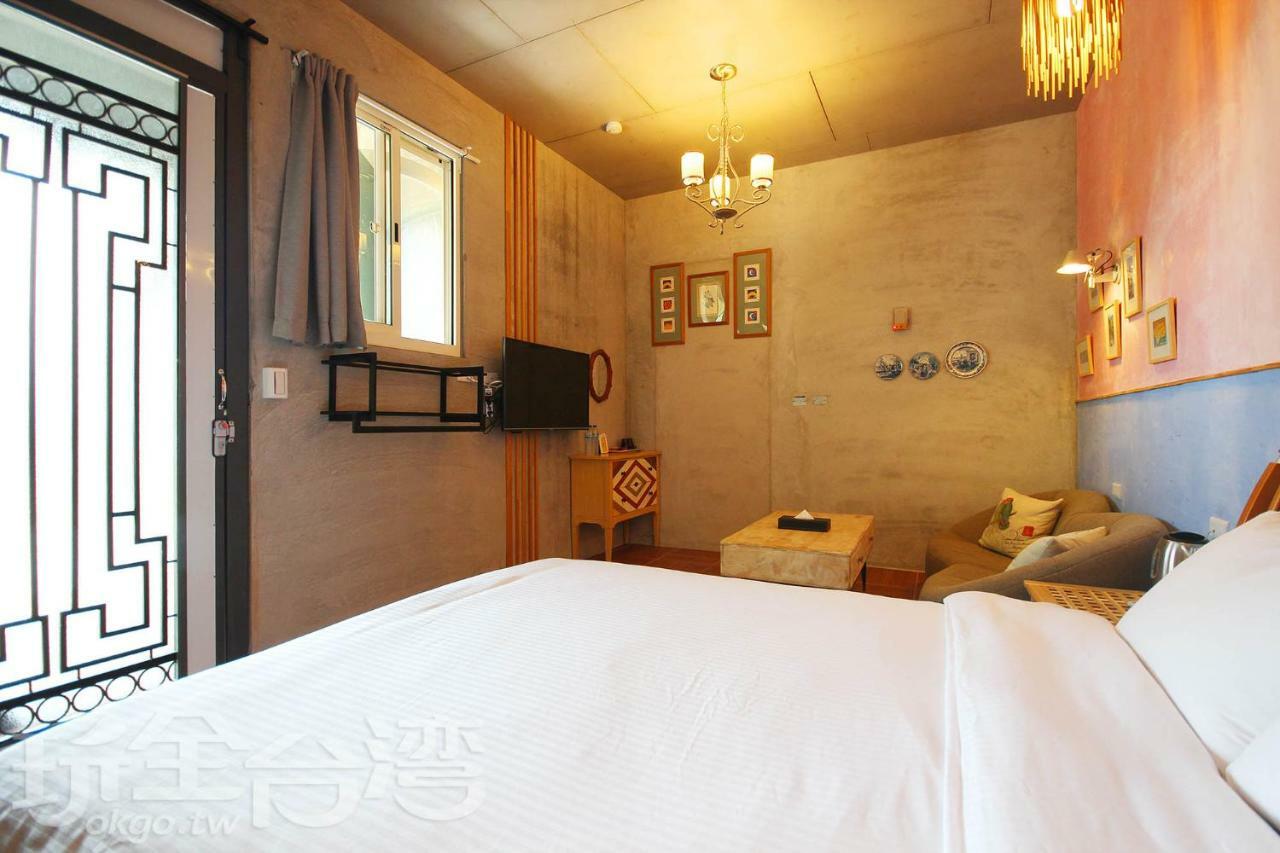 Moose & Squirrel Bed and Breakfast Renai Exteriör bild